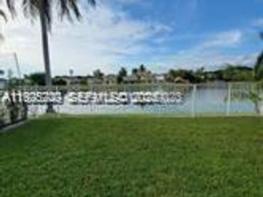 824 Stanton Dr, Weston FL 33326