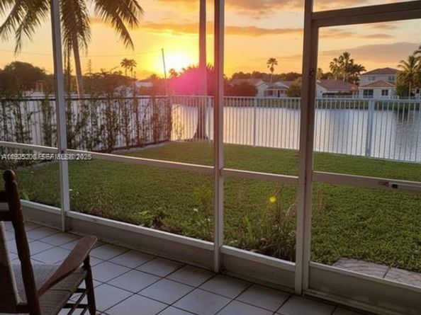 824 Stanton Dr, Weston FL 33326