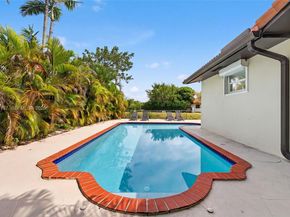 8005 SW 106th St, Miami FL 33156