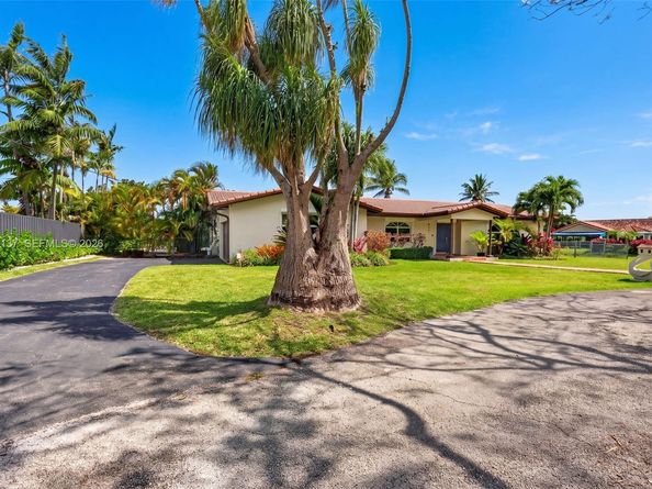 8005 SW 106th St, Miami FL 33156