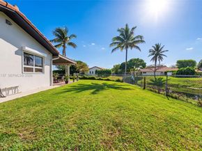 8005 SW 106th St, Miami FL 33156