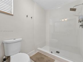 8005 SW 106th St, Miami FL 33156