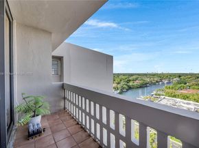 90 Edgewater Dr PH23, Coral Gables FL 33133