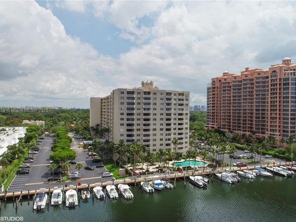 90 Edgewater Dr PH23, Coral Gables FL 33133