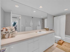 90 Edgewater Dr PH23, Coral Gables FL 33133