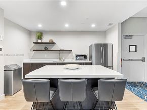 90 Edgewater Dr PH23, Coral Gables FL 33133