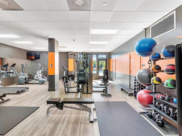 90 Edgewater Dr PH23, Coral Gables FL 33133