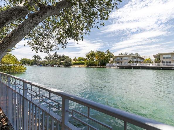 1275 Marseille Dr 35, Miami Beach FL 33141