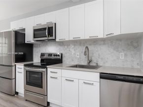 1275 Marseille Dr 35, Miami Beach FL 33141