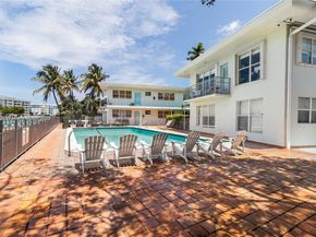 1275 Marseille Dr 35, Miami Beach FL 33141