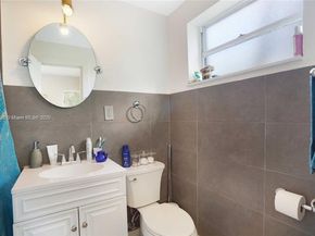 1275 Marseille Dr 35, Miami Beach FL 33141