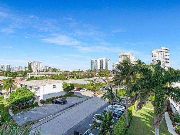 3210 SE 10th St 4D, Pompano Beach FL 33062