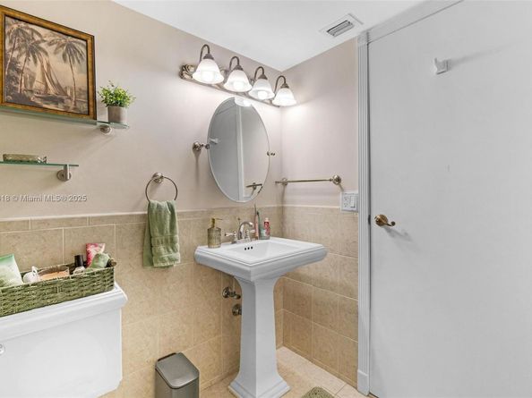 3210 SE 10th St 4D, Pompano Beach FL 33062