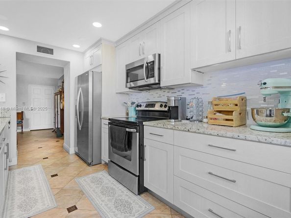 3210 SE 10th St 4D, Pompano Beach FL 33062