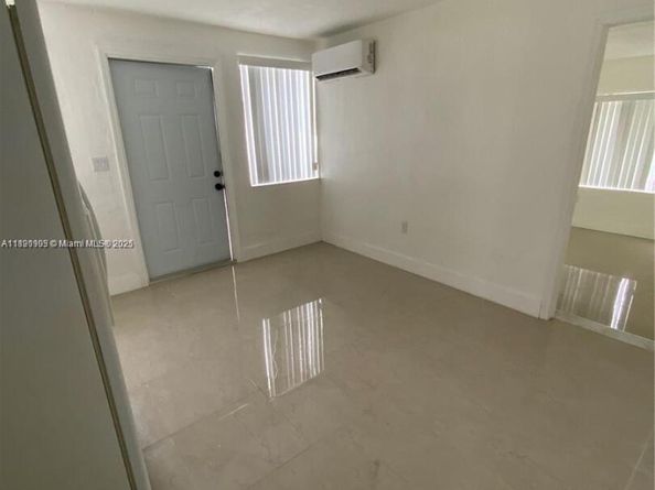 1064 NW 103rd St, Miami FL 33150