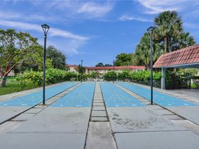 681 S Hollybrook Dr 203, Pembroke Pines FL 33025