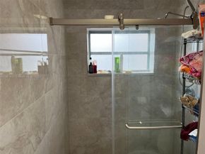 181 NE 14th Ave 22B, Hallandale Beach FL 33009