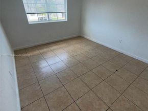 13700 NE 6th Ave 213, North Miami FL 33161