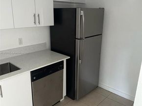 13700 NE 6th Ave 213, North Miami FL 33161