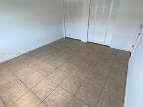 13700 NE 6th Ave 213, North Miami FL 33161