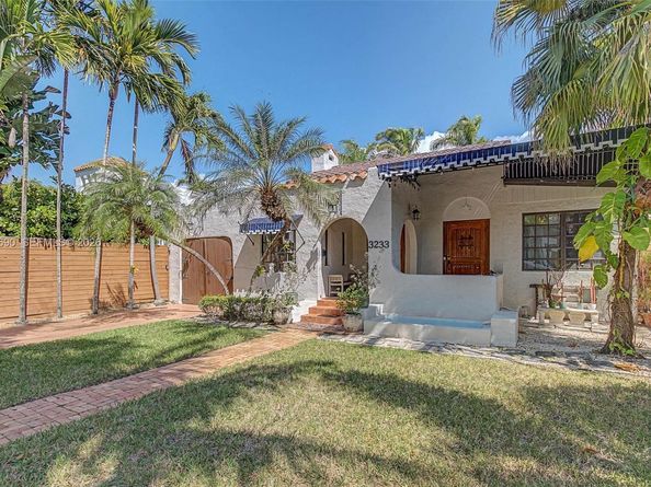 3233 Crystal Ct, Miami FL 33133