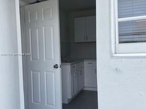 Undisclosed Address #A12017112, Fort Lauderdale FL 33311