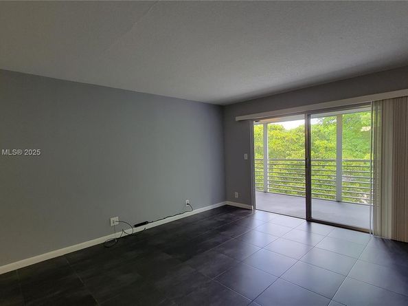 2003 Granada Dr E4, Coconut Creek FL 33066