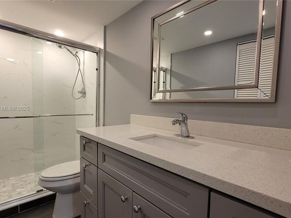 2003 Granada Dr E4, Coconut Creek FL 33066
