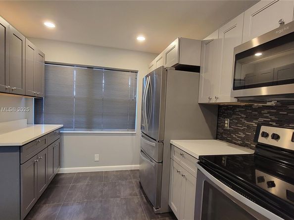 2003 Granada Dr E4, Coconut Creek FL 33066