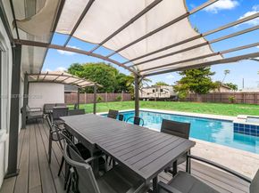 700 NW 9th Ct, Hallandale Beach FL 33009