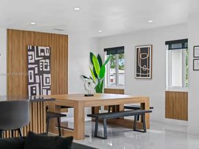 700 NW 9th Ct, Hallandale Beach FL 33009