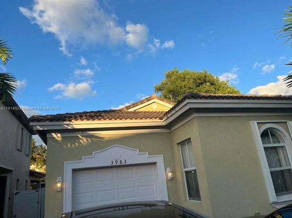 3983 NE 12th Dr, Homestead FL 33033
