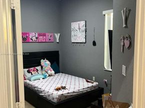 3983 NE 12th Dr, Homestead FL 33033