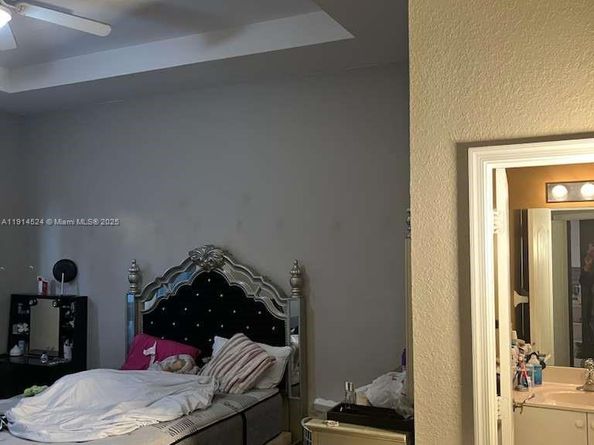 3983 NE 12th Dr, Homestead FL 33033