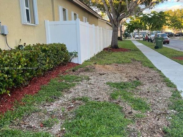 3983 NE 12th Dr, Homestead FL 33033