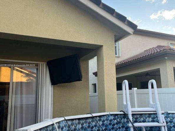 3983 NE 12th Dr, Homestead FL 33033