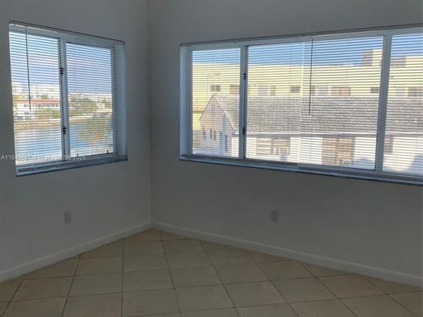Undisclosed Address #A11848697, Miami Beach FL 33141