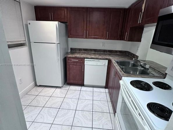 Undisclosed Address #A11733210, Lauderhill FL 33313