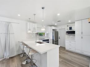 861 N Bel Air Dr, Plantation FL 33317