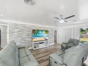 861 N Bel Air Dr, Plantation FL 33317