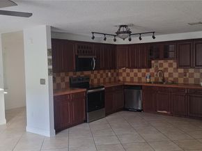 5861 NW 201st Ln, Hialeah FL 33015
