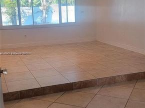 5861 NW 201st Ln, Hialeah FL 33015