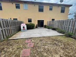3757 SE 2nd St 3757, Homestead FL 33033