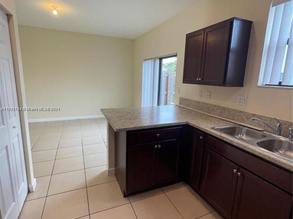 3757 SE 2nd St 3757, Homestead FL 33033