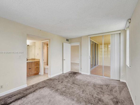 9520 Seagrape Dr 306, Davie FL 33324