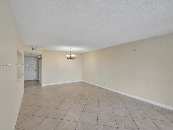 9520 Seagrape Dr 306, Davie FL 33324