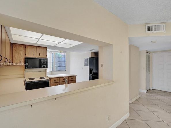 9520 Seagrape Dr 306, Davie FL 33324