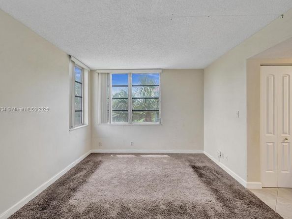 9520 Seagrape Dr 306, Davie FL 33324