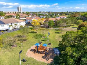 9761 NW 9th St, Miami FL 33172