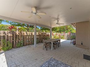 9761 NW 9th St, Miami FL 33172